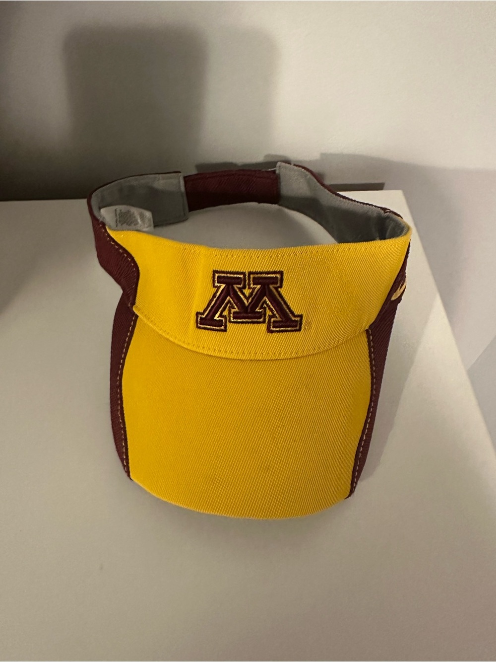 EUC Minnesota Nike Maroon and Gold Embroidered 'M' Sports Visor